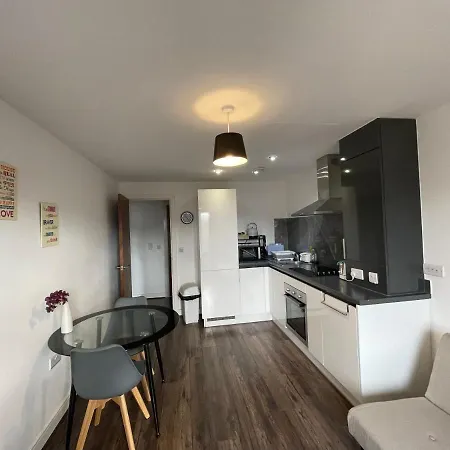 Modern Near Bullring Apartment Birmingham